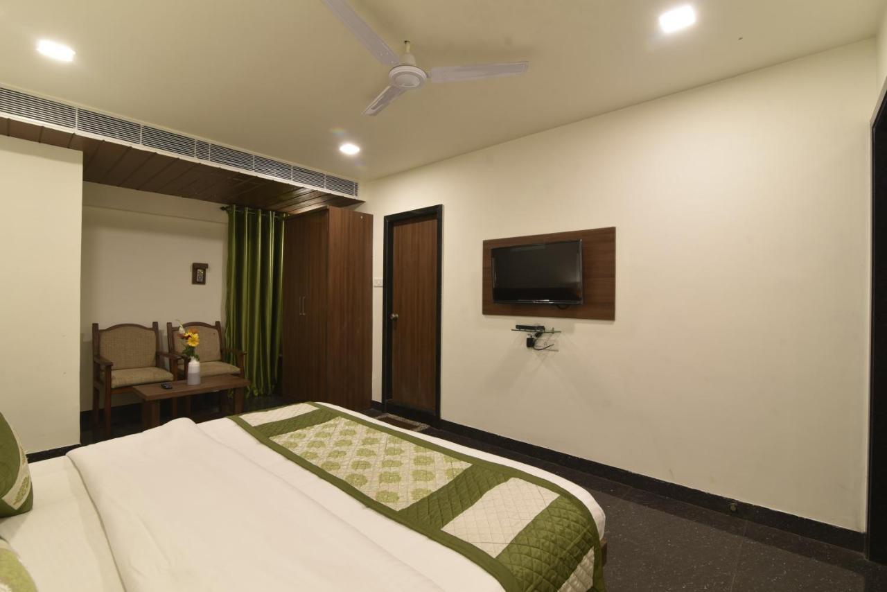 Hotel Clove Bijapur  Exterior photo