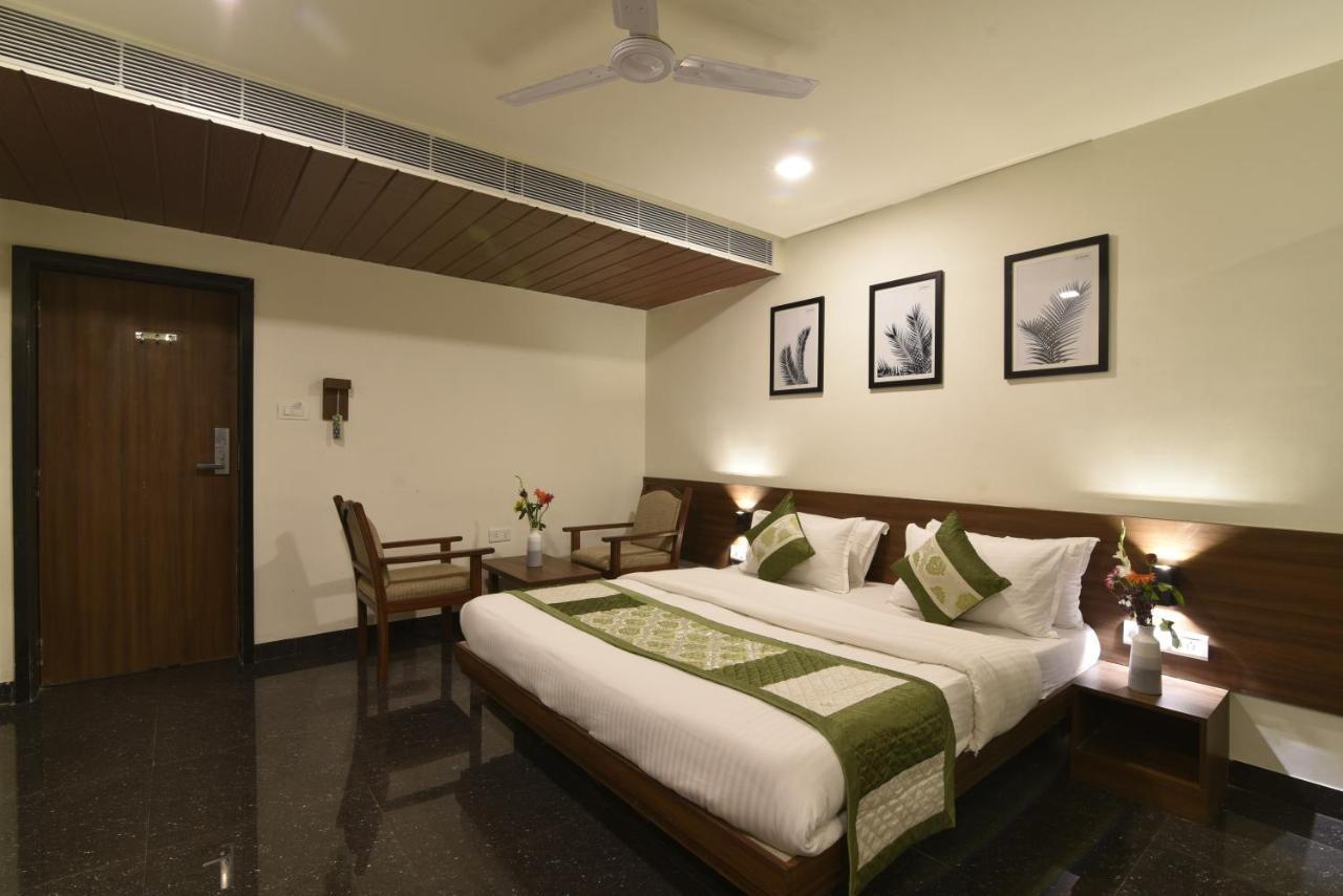Hotel Clove Bijapur  Exterior photo