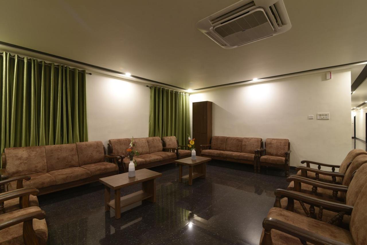 Hotel Clove Bijapur  Exterior photo